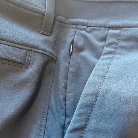 Public Rec Men’s Workday Shorts Navy Blue Size 40 EUC Sport Casual Travel - Picture 10 of 13